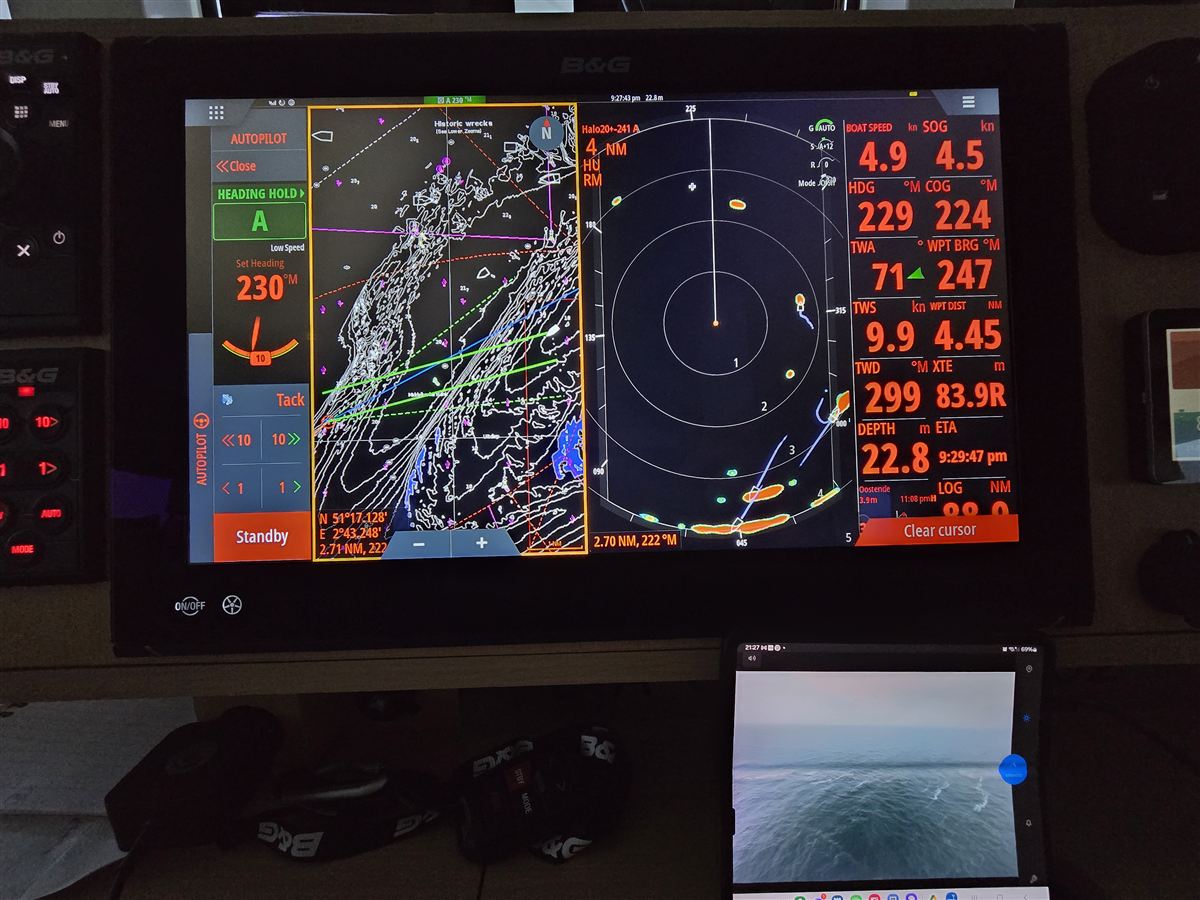 A radar and chart plotter display during a passage
